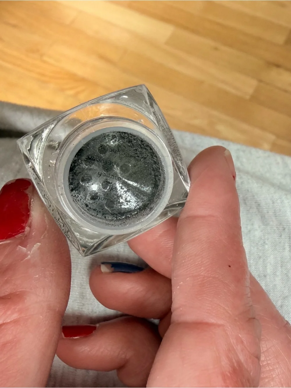 Younique Moodstruck Minerals Pigment Matte - CORRUPTED